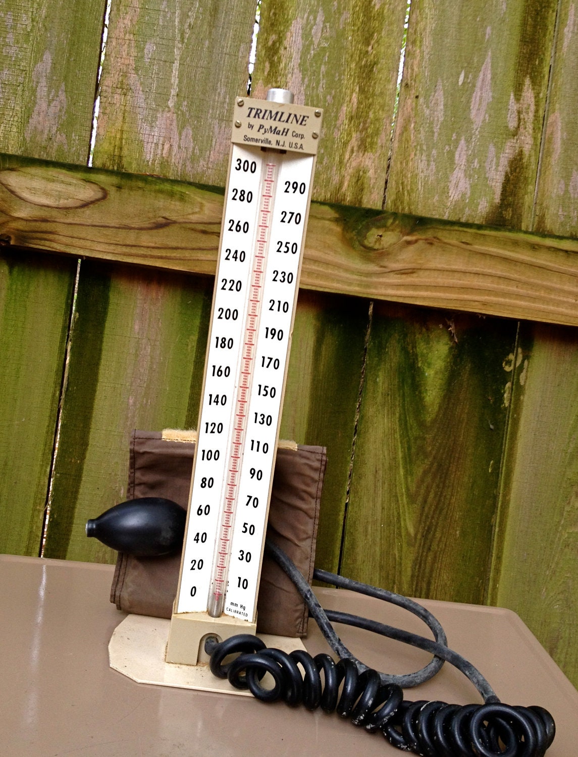 vintage blood pressure set - 1960s-70s Trimline blood pressure machine