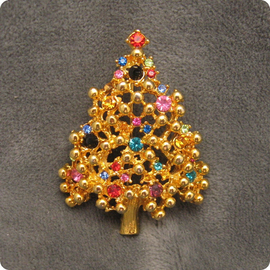 Vintage Rhinestone Christmas Tree Brooch P4813