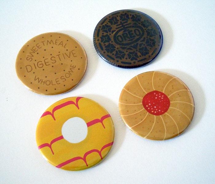 Biscuit Shaped Pocket Mirror - Oreo, Digestive, Party Ring, Jam Sandwich Cream