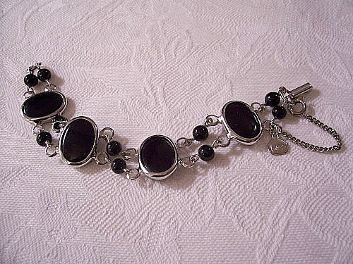 Black Bead Bracelet Silver Tone Vintage Judy Lee Oval Links Security Chain Fold Over Clasp