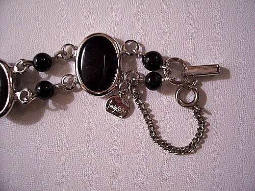 Black Bead Bracelet Silver Tone Vintage Judy Lee Oval Links Security Chain Fold Over Clasp