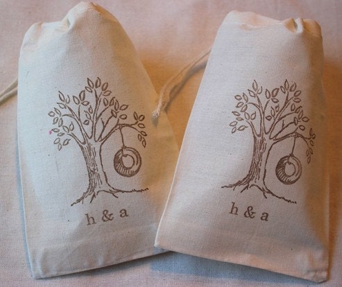 100 Personalized Old Tree with Tire Swing / Bride and Groom initials - Drawstring Organic Muslin Cotton 4x6 gift bags You choose ink color Il_170x135