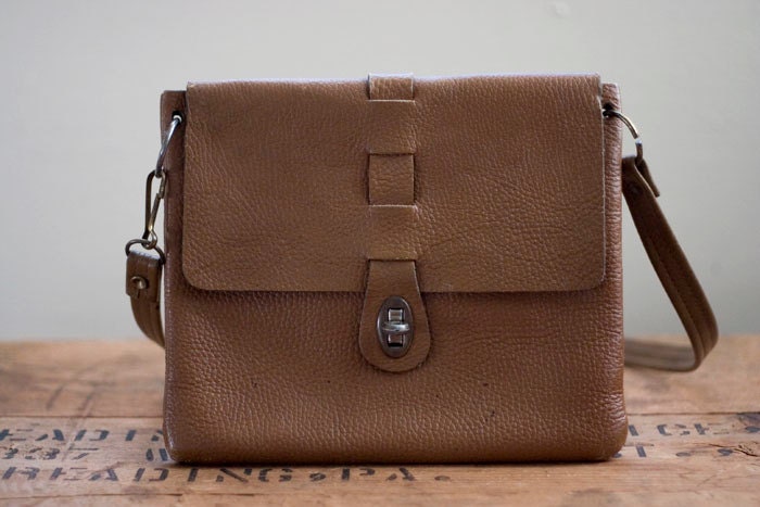 Vintage Brown Leather Purse with Turn Lock