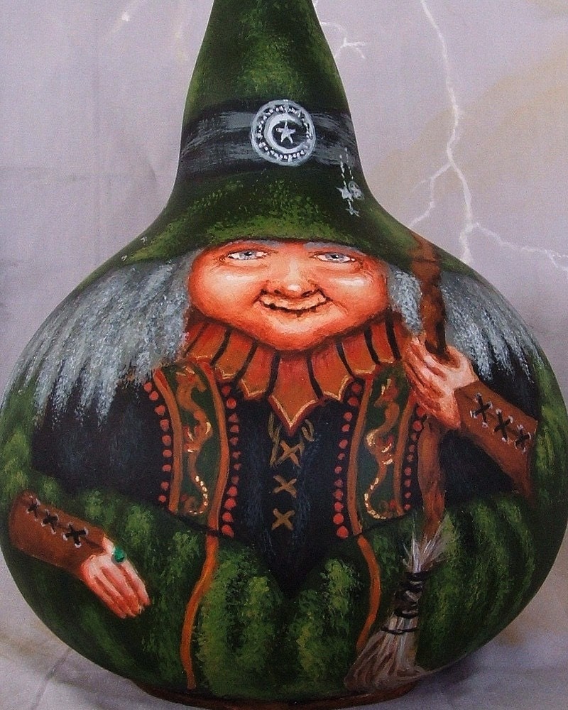 Ready for Halloween, Celtic witch Gladys, gourd, 13 inches tall