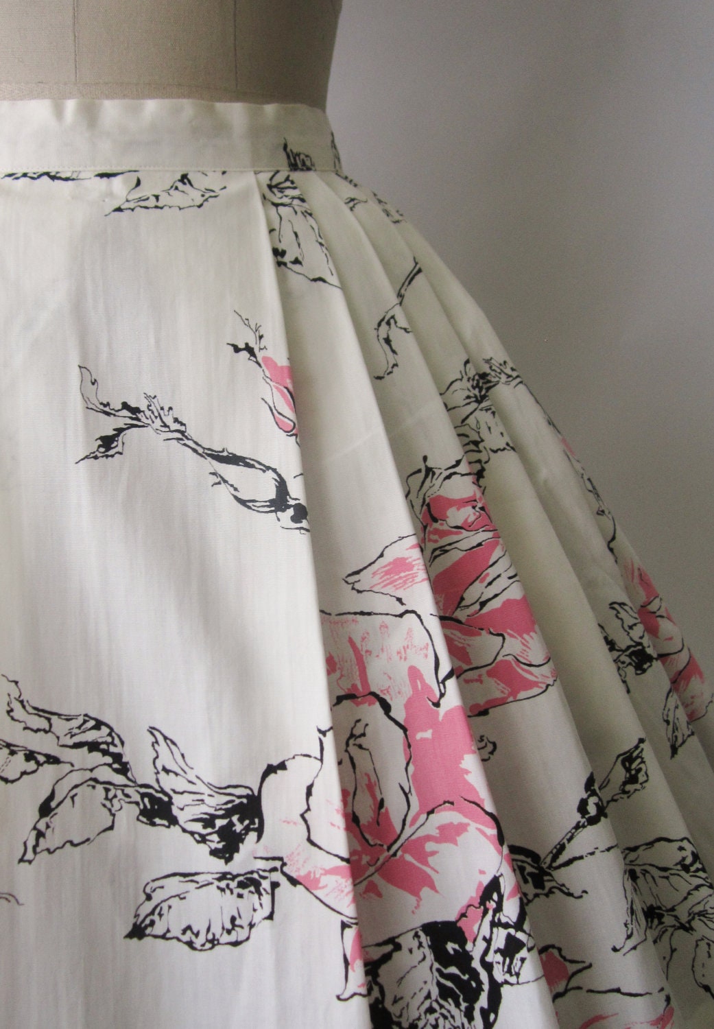 50's Floral Print Skirt // Vintage 1950's Floral Print Cotton Full Pleated Garden Party Skirt XS