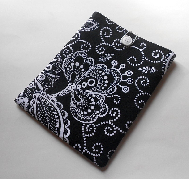 Kindle cover/Kindle sleeve/Nook sleeve/e-reader cover - Black and White Floral