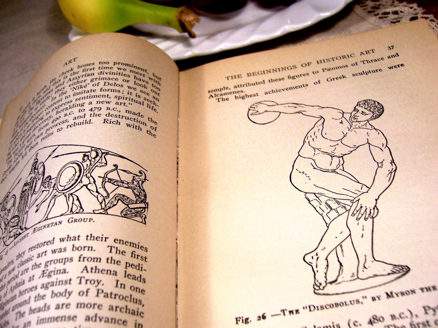 Red vintage Art and Literature Book: The Science-History of the Universe, Volume IX. Woolf, B. S.