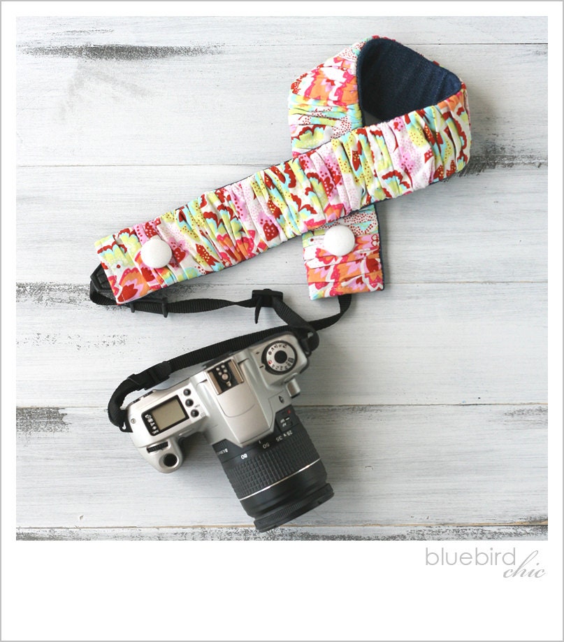 ruched camera strap cover - peacock feathers in pink