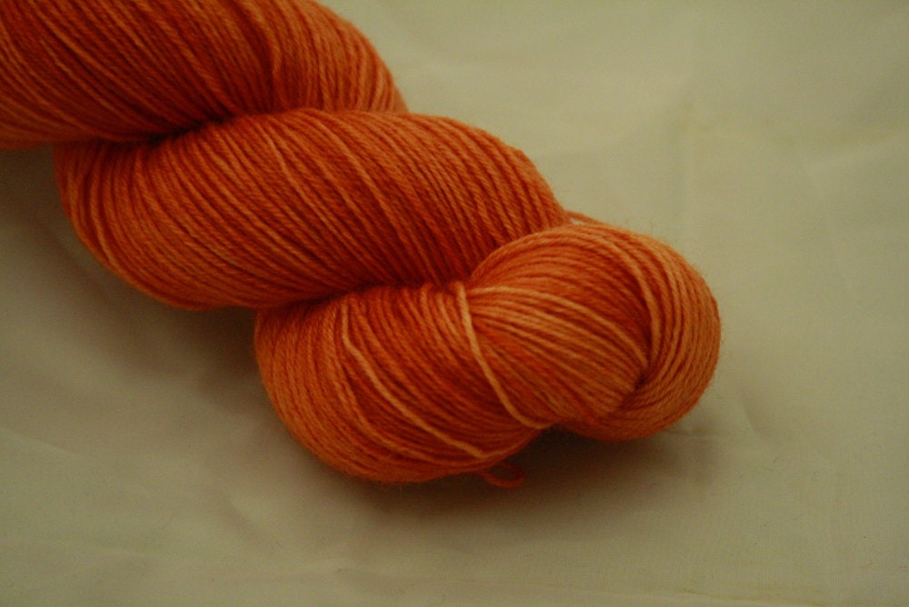 Handdyed Hopeasäie Sukka, Porkkana