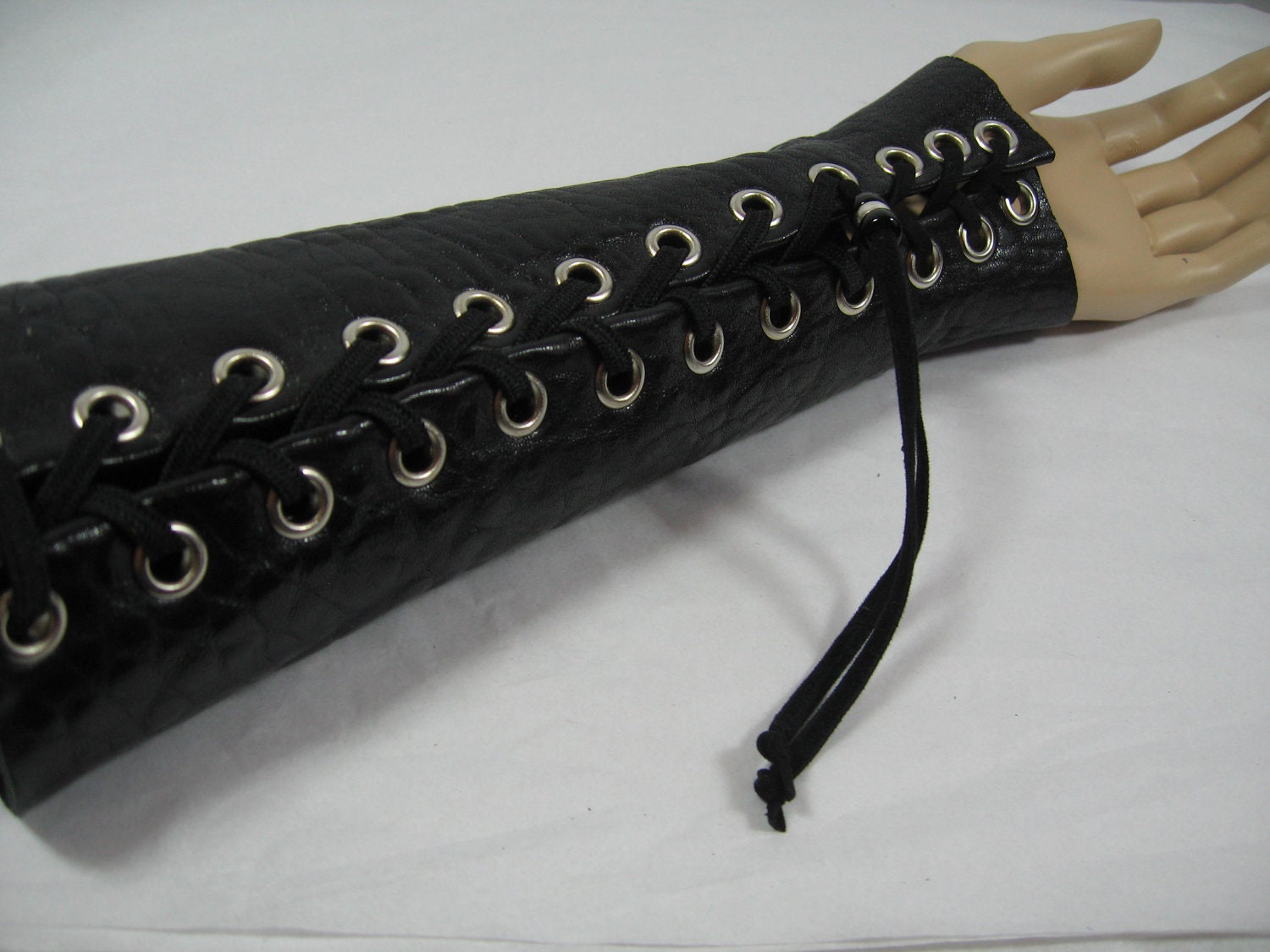 Urban Armor Black Genuine Leather Cuff Bracelet Arm Warmers Corset Bracers Fingerless Gloves