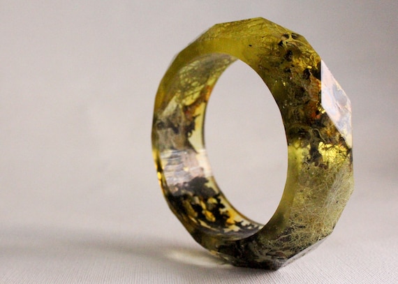 small lichen and moss multifaceted eco resin bangle
