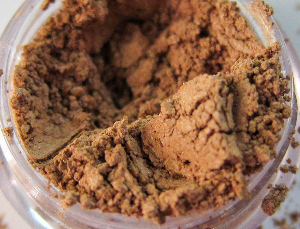 Caramel Brown Mineral Eyeshadow Satin Finish Smooth Chocolate - CARAMEL INSTINCT