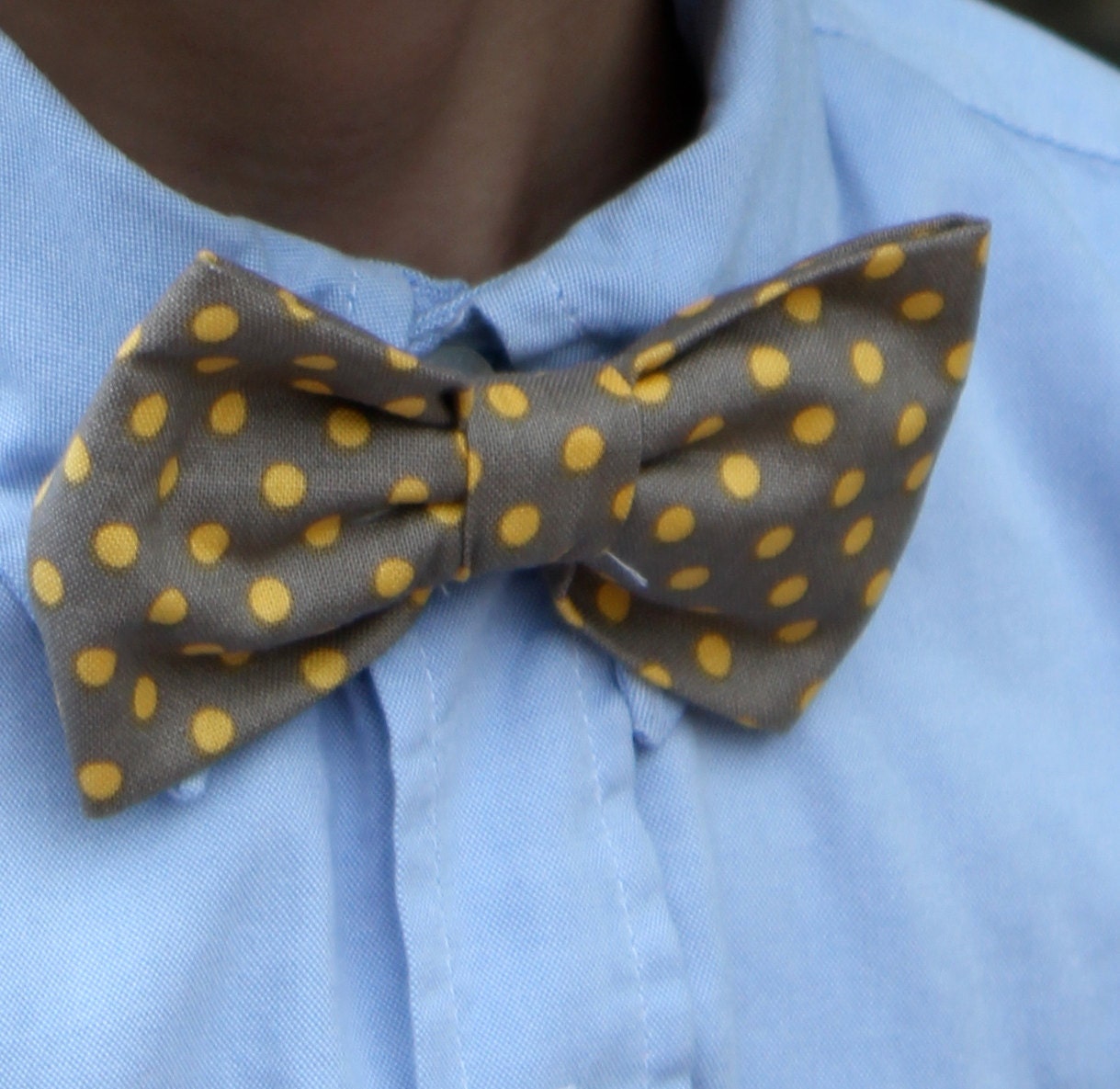 Boys bow tie and matching suspenders in yellow and gray polka dot - clip on