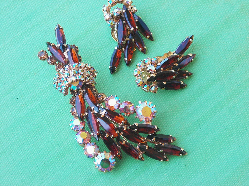 Vintage Rootbeer Rhinestone Demi Parure Brooch Earrings Aurora Borealis Rhinestones 1950s