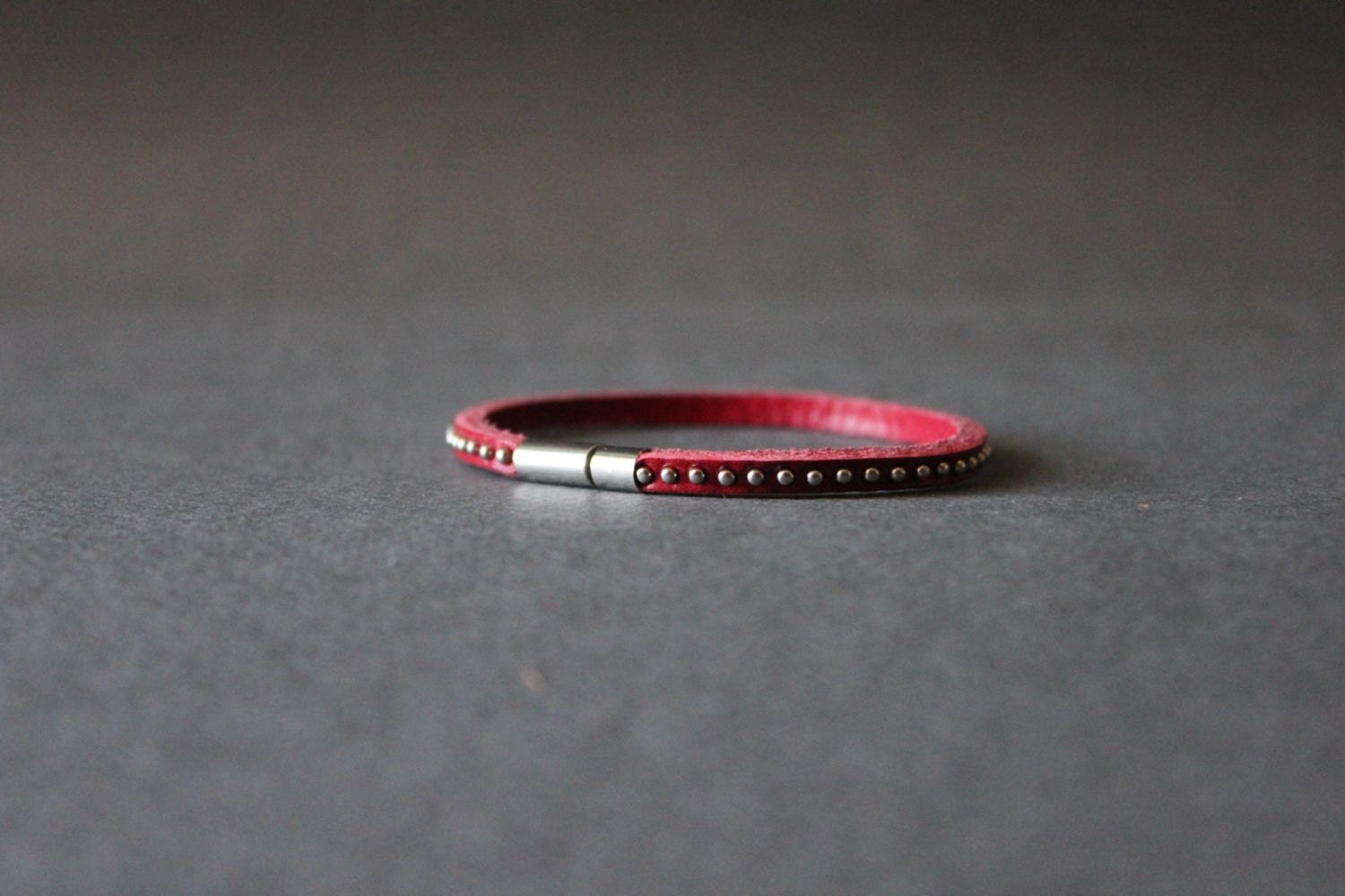 Mini Stud Leather Bracelet(Red)