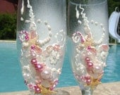 Starfish wedding champagne glasses, beach wedding toasting flutes with real starfishes and sea shells, in pink and white