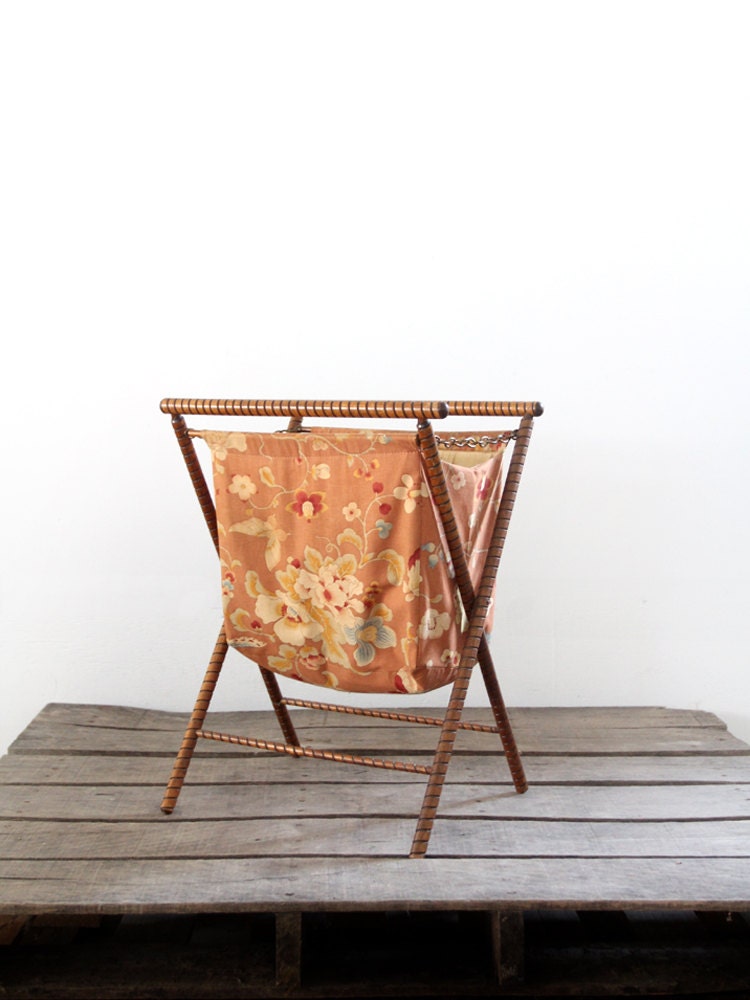 Vintage Sewing Basket / 1930s Knitting Stand