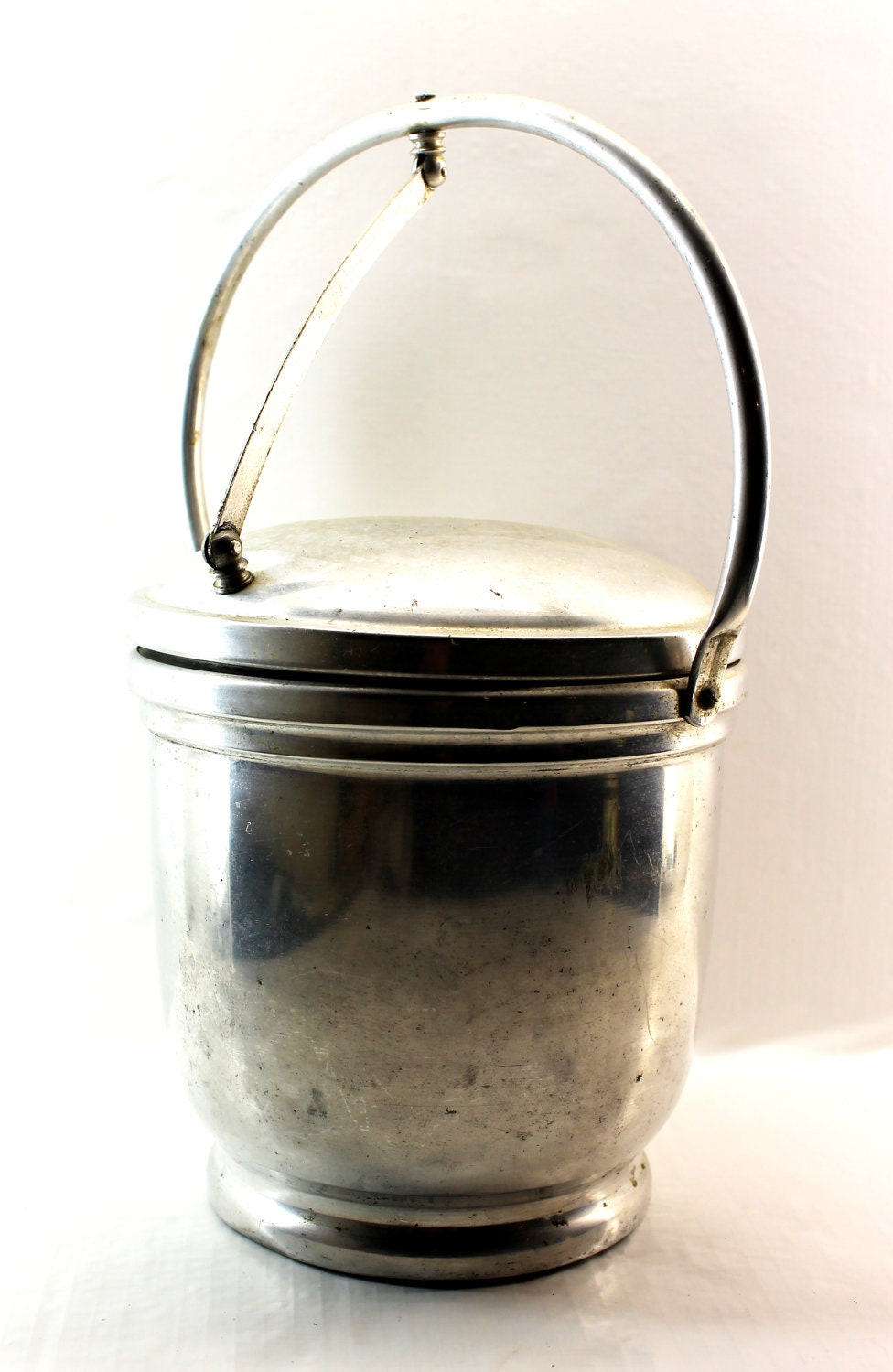 Metal Ice Bucket with Attached Lid and Handle