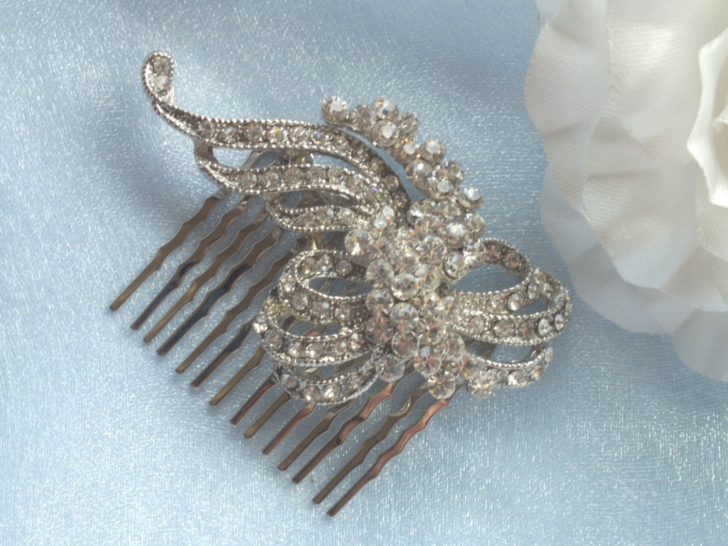 Amelia - Vintage style  Rhinestone and Hair Comb