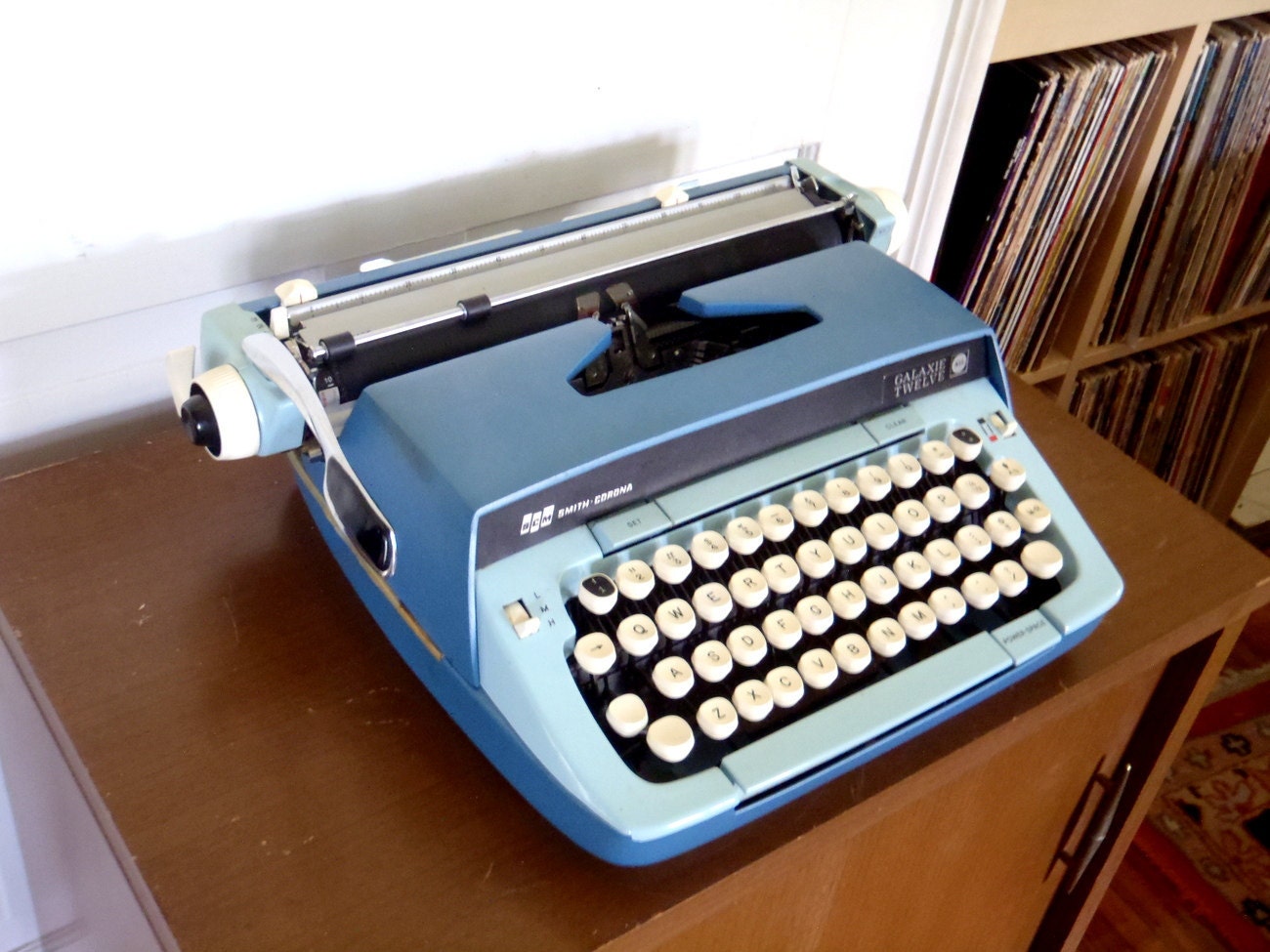 Working Antique Typewriter Smith Corona with case Two Tone Blue