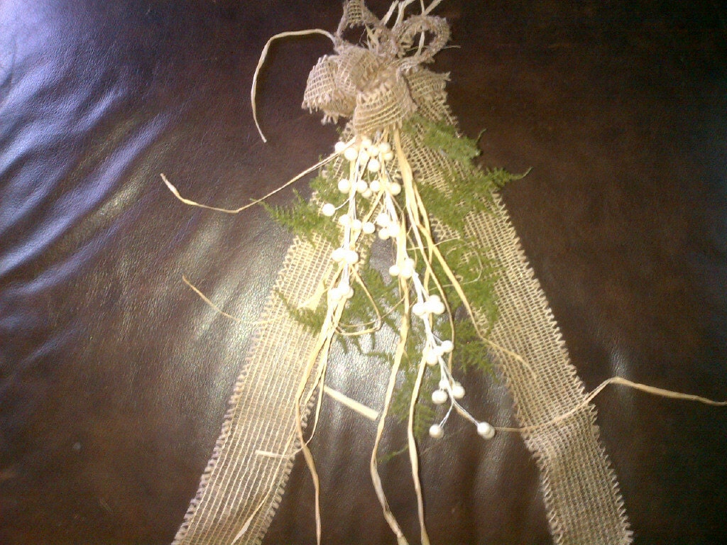 10 Burlap Pew/Chair Bows with ferns
