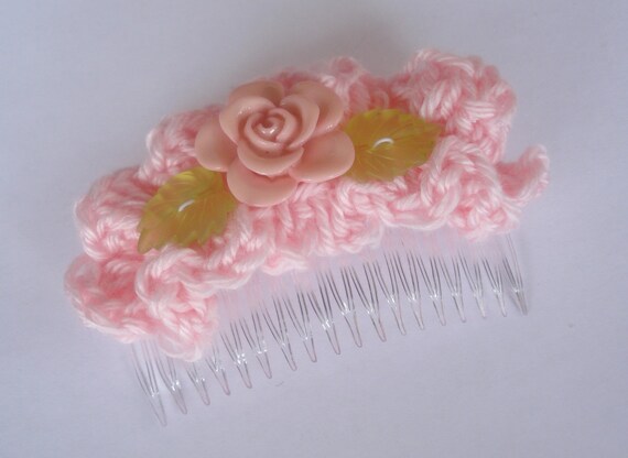 Crochet Hair Comb with Pink Rose and Green Leaves