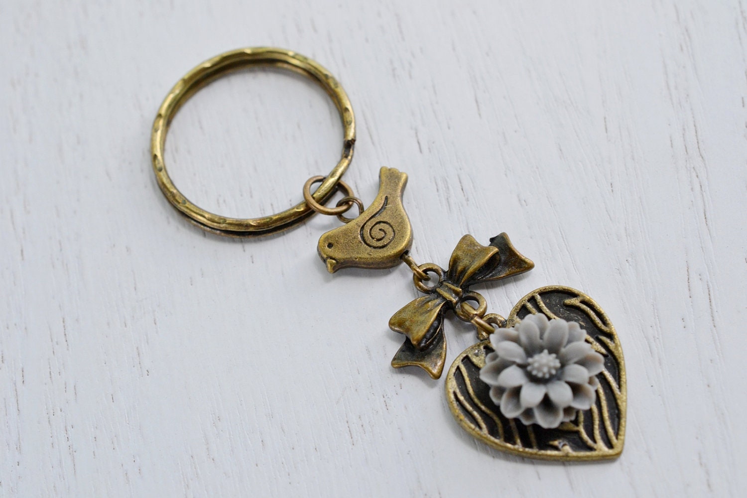Bird Charm Keychain Keyring,Love Bird Guardian,Antique Brass Key Ring Sparrow Heart Charm, Ribbon Keychain, Matte Gray Daisy Flower Keyring