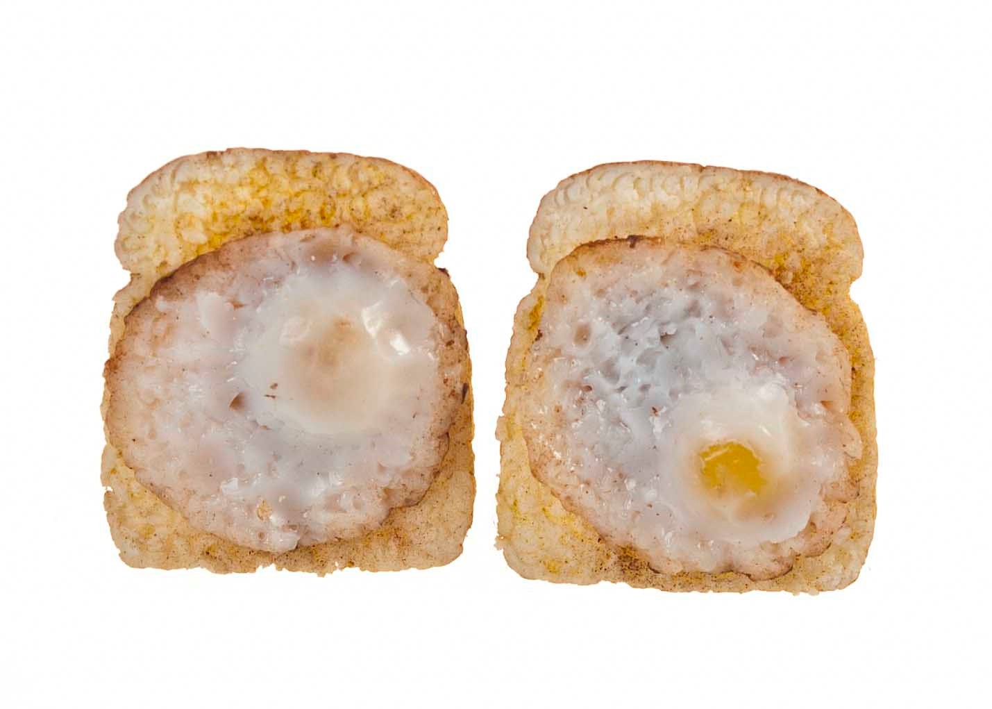 egg toast EARRINGS