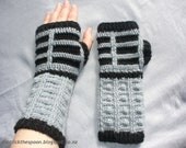 Pattern For Dalek-Inspired Fingerless Gloves