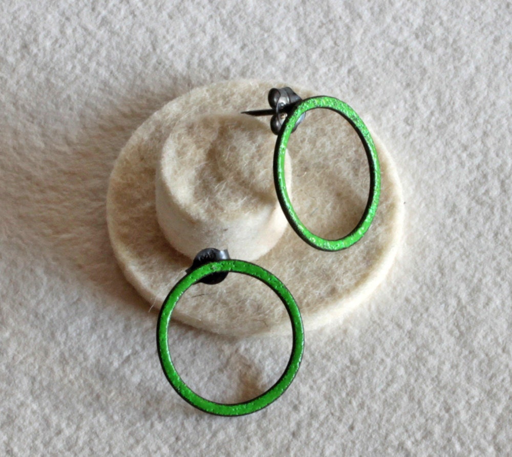 Empty Circle Earrings