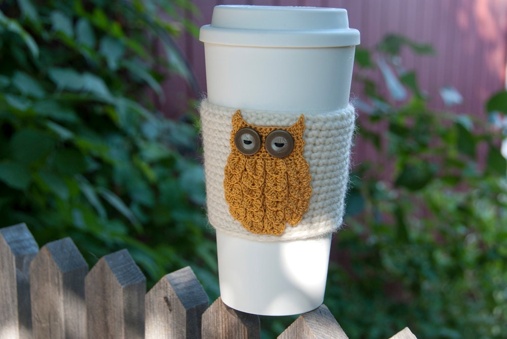 Golden woodland owl Coffee Cozy, crocheted, gold, beige, cream sleeve