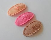 PEACHES AND CREAM. Set of 3  Scallop Felt Hair Clips. In 100 Pecent Wool.  Baby. Girls.Pink-Peach-Taupe