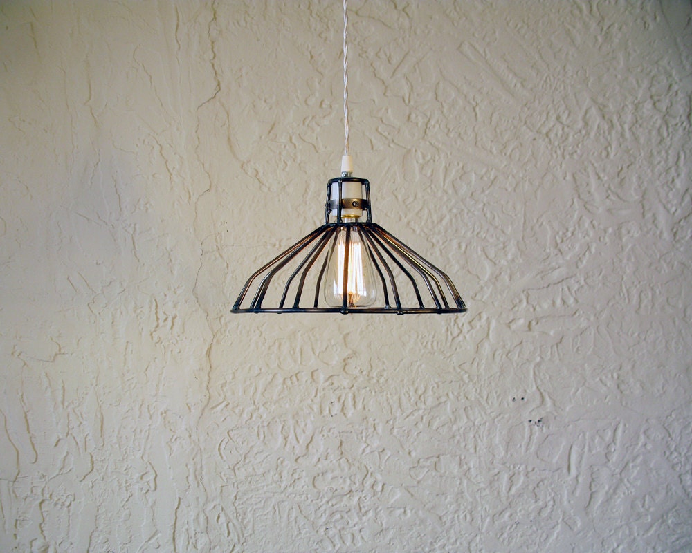 BARN pendant lamp Hang in the kitchen or dining room and enjoy the Edison bulb warmth