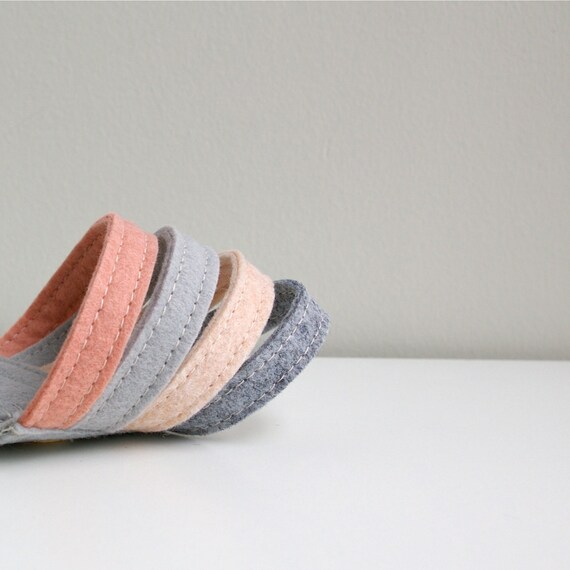Wool Felt Bracelet Wristband Cuff // Pink & Grey // LoftFullOfGoodies