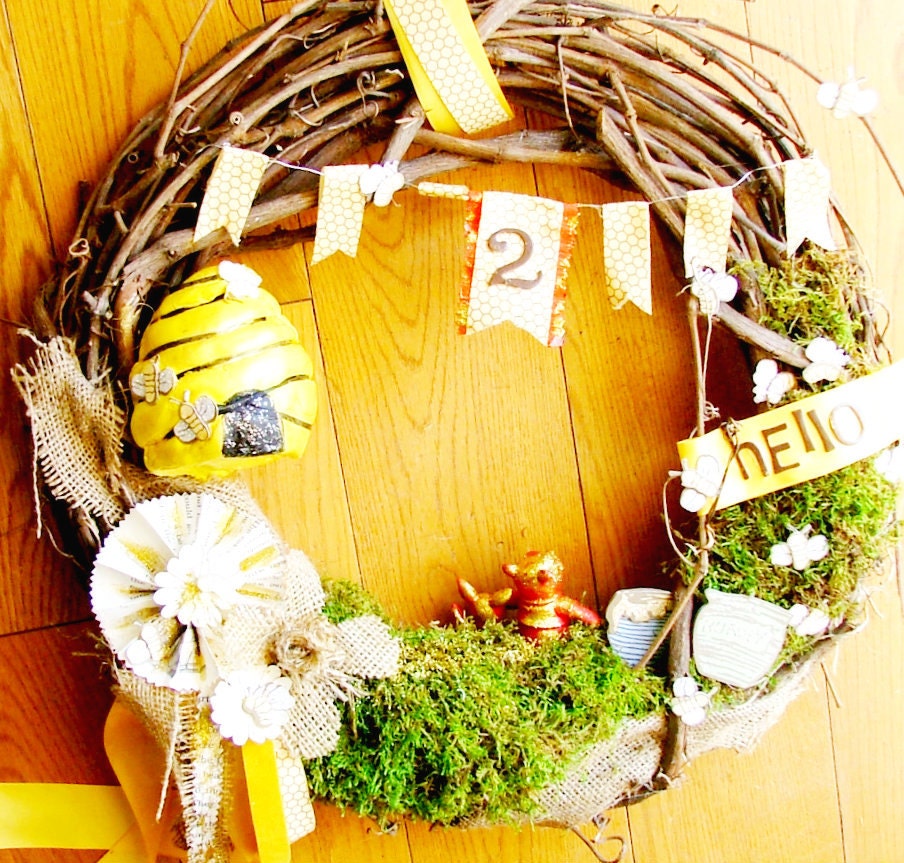 Winni the Pooh Inspired- Wreath Il_170x135