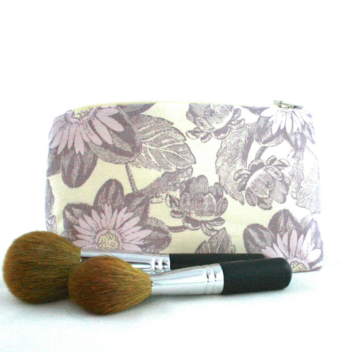 Cosmetic Bag in Lavender Vintage Chinoiserie Floral, Mother's Day - Bridesmaid Gift, Birthday Gift for Her, Party Favor, Bulk Price