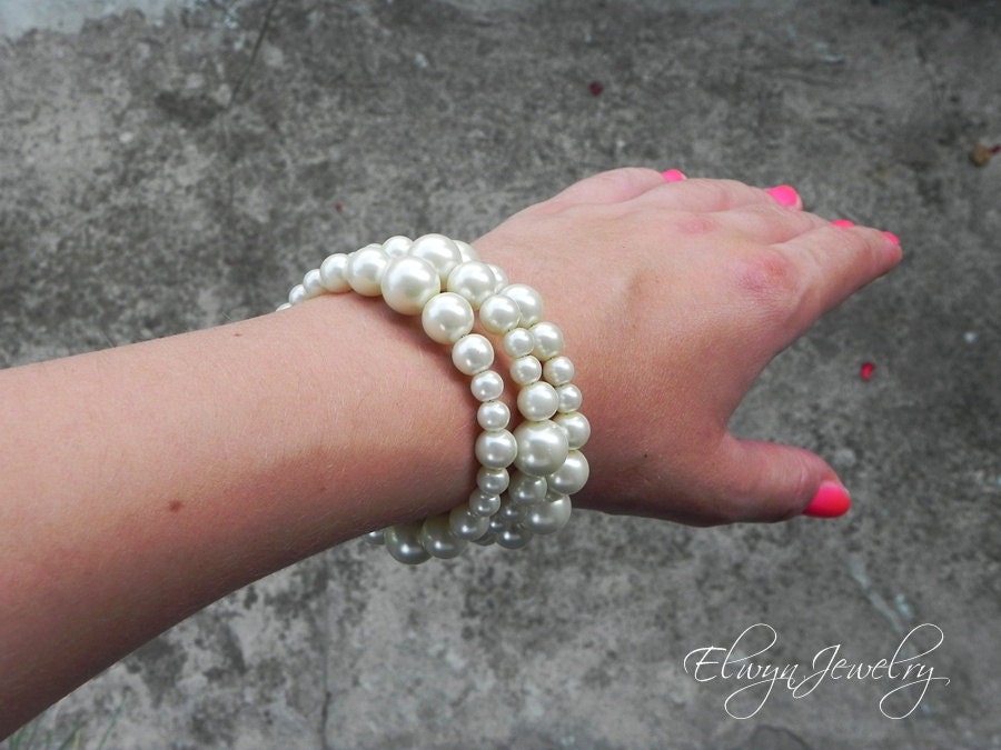Ivory Bridal Bracelet, Wedding, Pearl, Bridesmaid, Memory Wire, Beaded