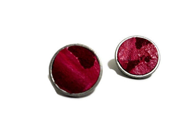 Red leather circle earrings, Posts