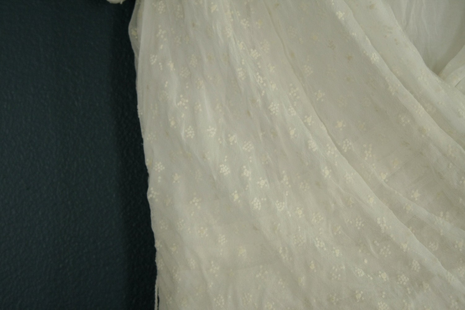 vintage 1940s wedding dress// 40s white dress