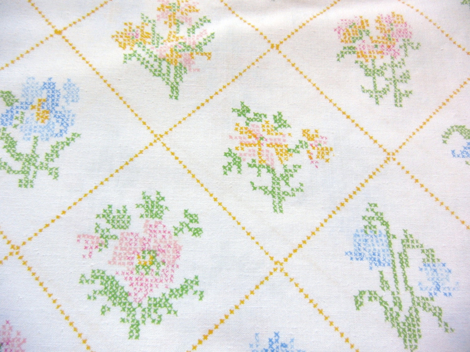 Vintage Double / Full Size Flat Sheet