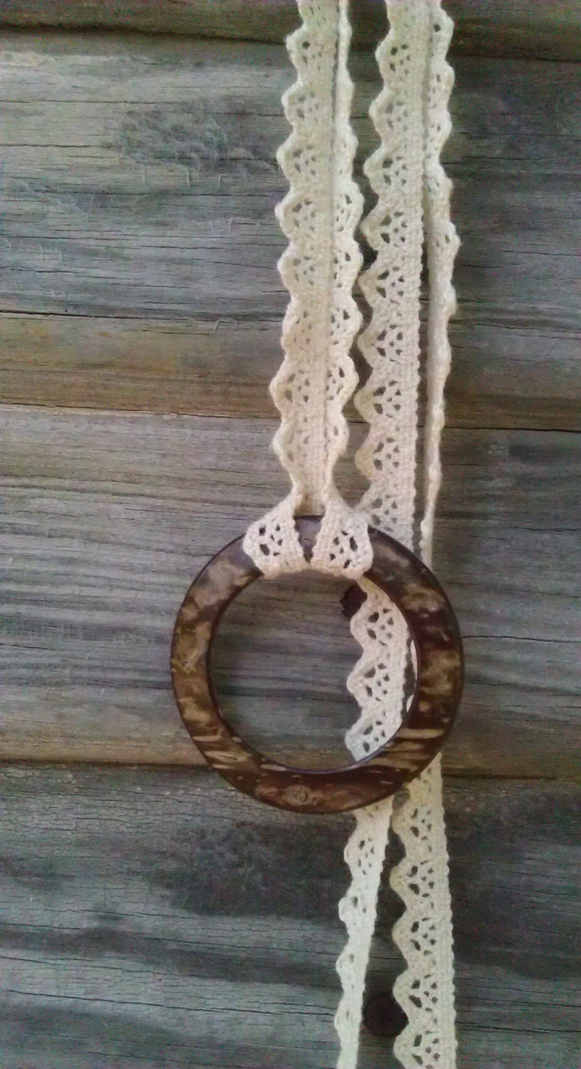 LARGE Eco Nursing Necklace with Coconut Ring and 100% Organic Cotton Lace - Free Domestic Shipping