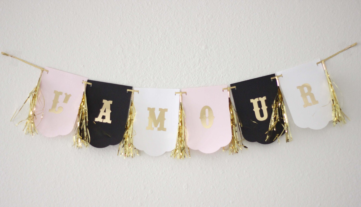 L'amour Banner