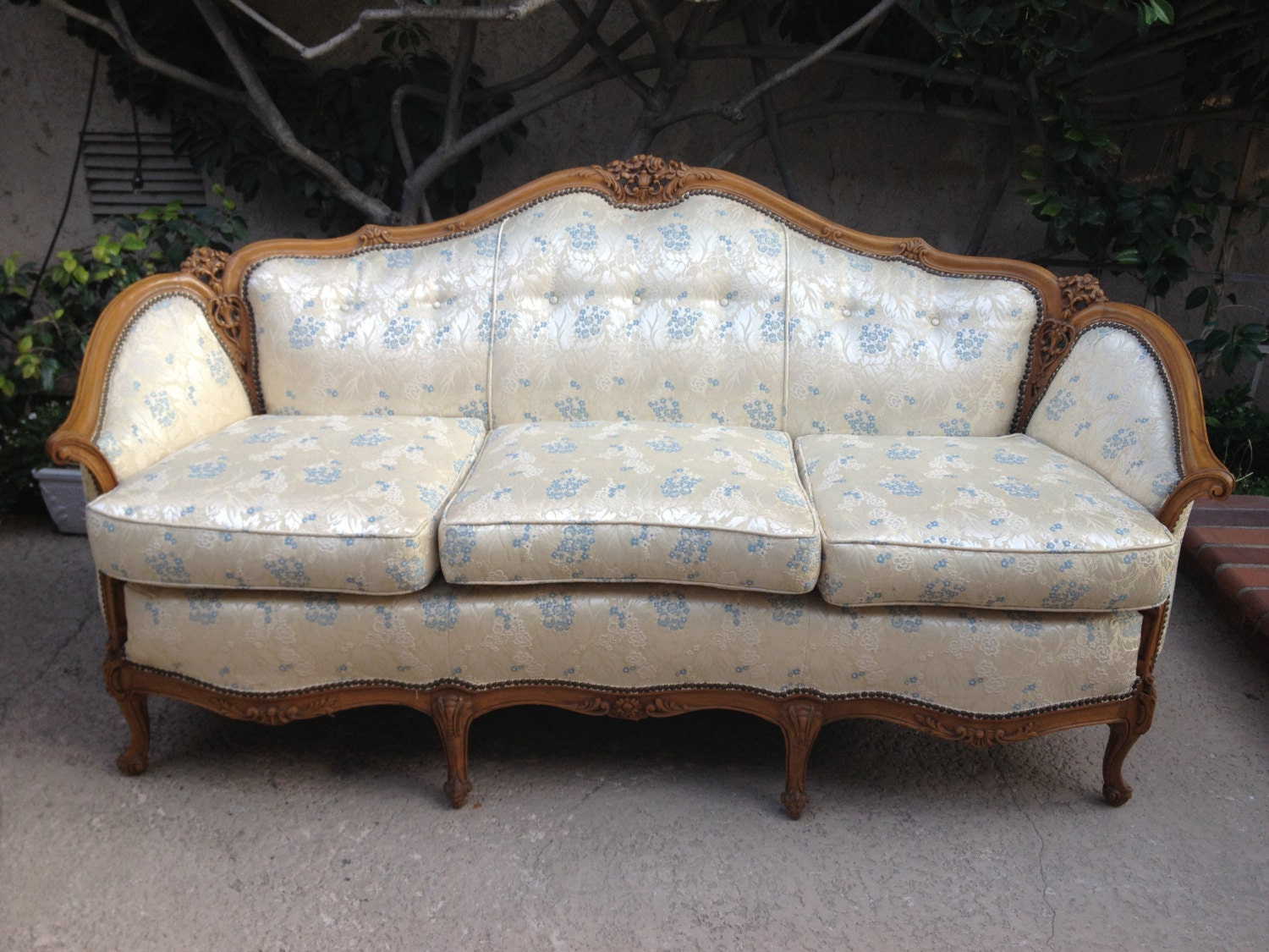 GORGEOUS FRENCH SOFA