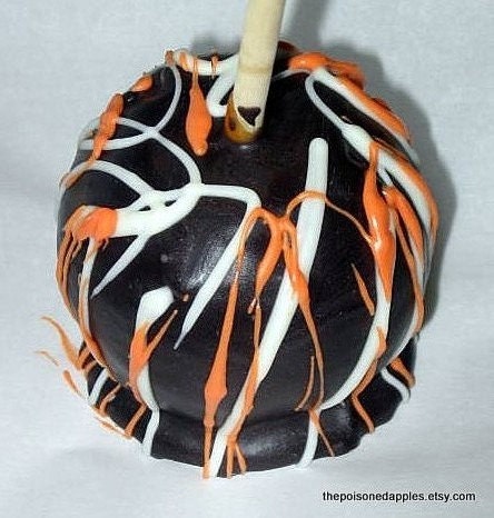 50 Black,Orange and White Wedding Favors, Halloween Favor Caramel Apples