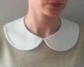 Plain and Simple White Detachable Handmade Peter Pan Collar Necklace with Snap Closure / Col Claudine Amovible