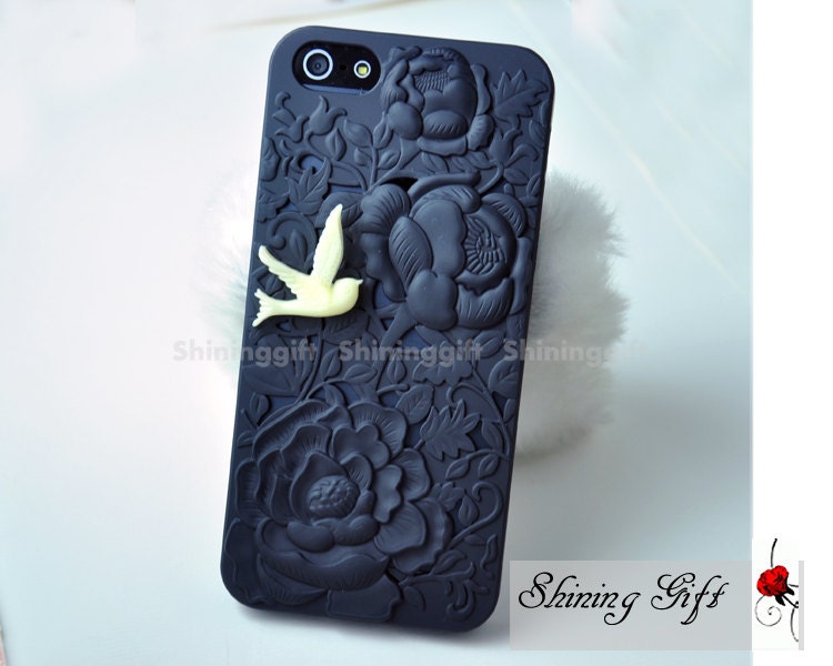 Iphone 5 Case, Black Flower Iphone 5 Hard Case with a cute Bird