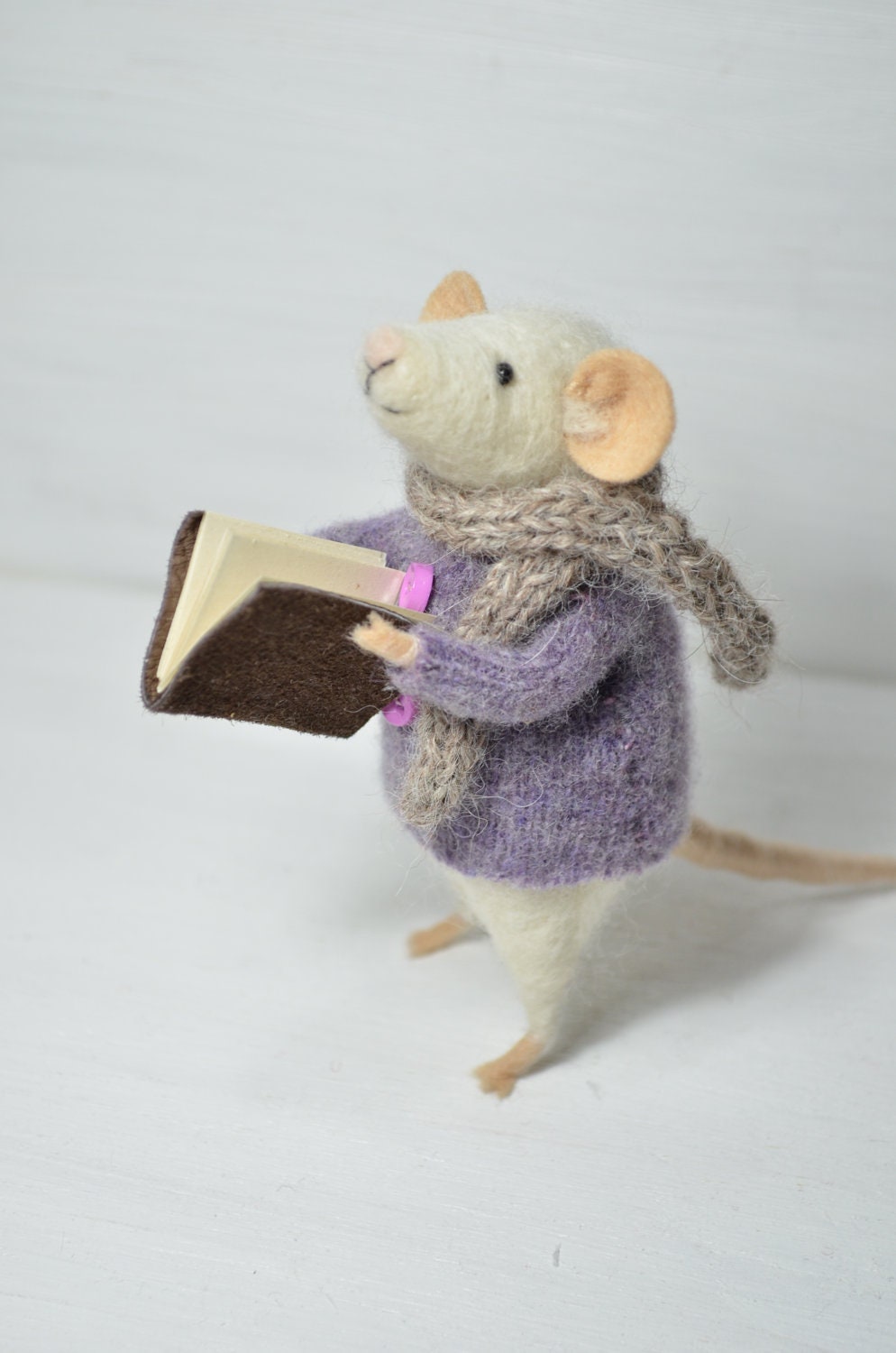 Little Reader Mouse - unique - needle felted ornament animal, felting dreams by johana molina