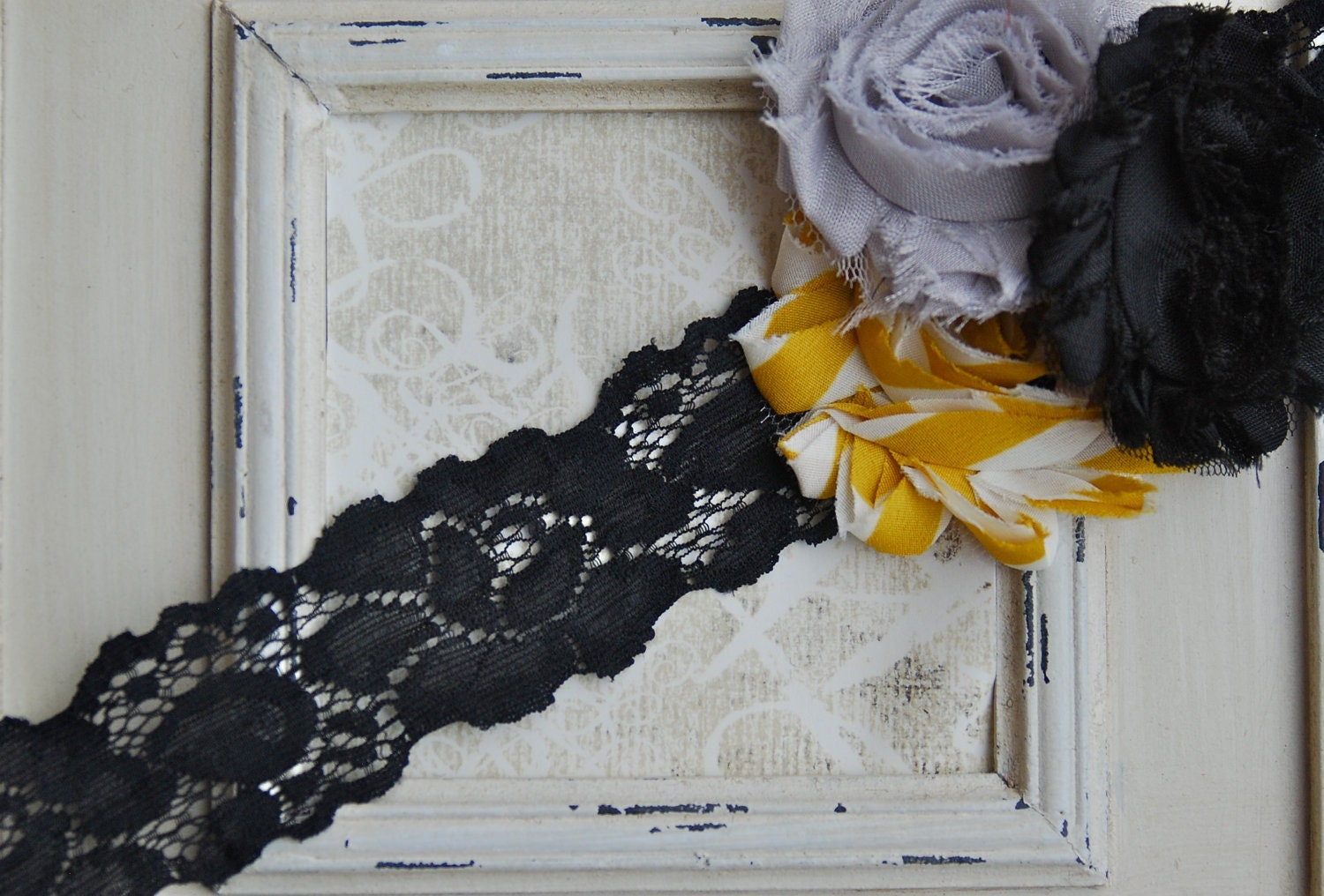 SALE - 5 Yards BLACK Stretch Lace - 1 3/8"