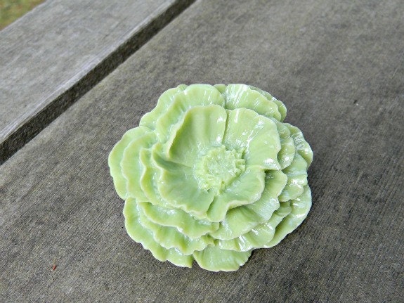 Hello there Sunshine Chartreuse Poppy Ring