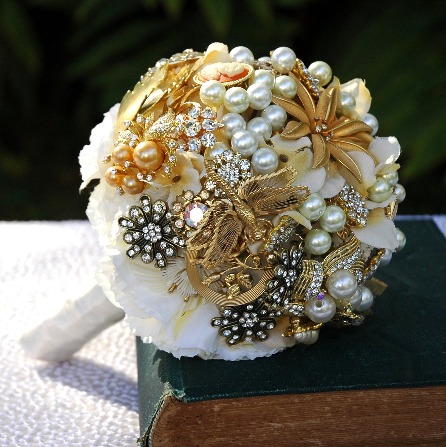 Gold Bridal Brooch Bouquet, Wedding Bouquet, Vintage Jewelry Wedding Bouquet